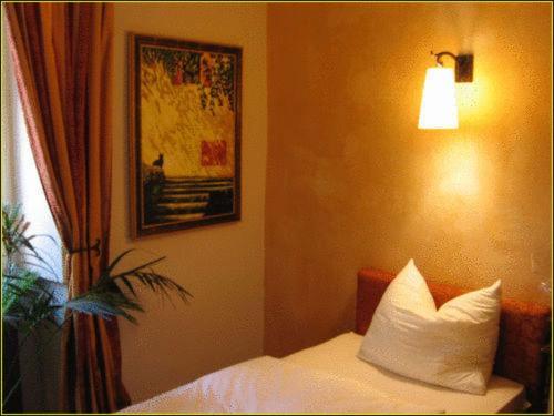 Hotel Villa Boddin Heppenheim  Экстерьер фото